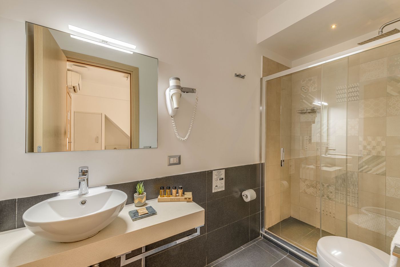 Trevi-Palace-Hotel-Room-31