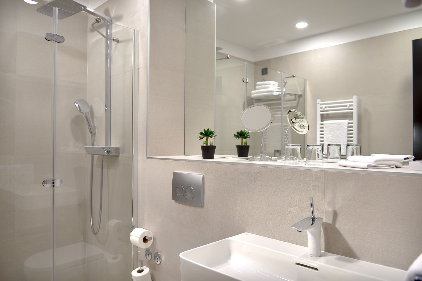 Sia-Split-Hotel-Room-15