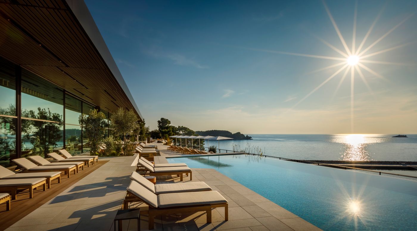 Grand-Park-Hotel-Rovinj-by-Maistra-Collection-Pool-5
