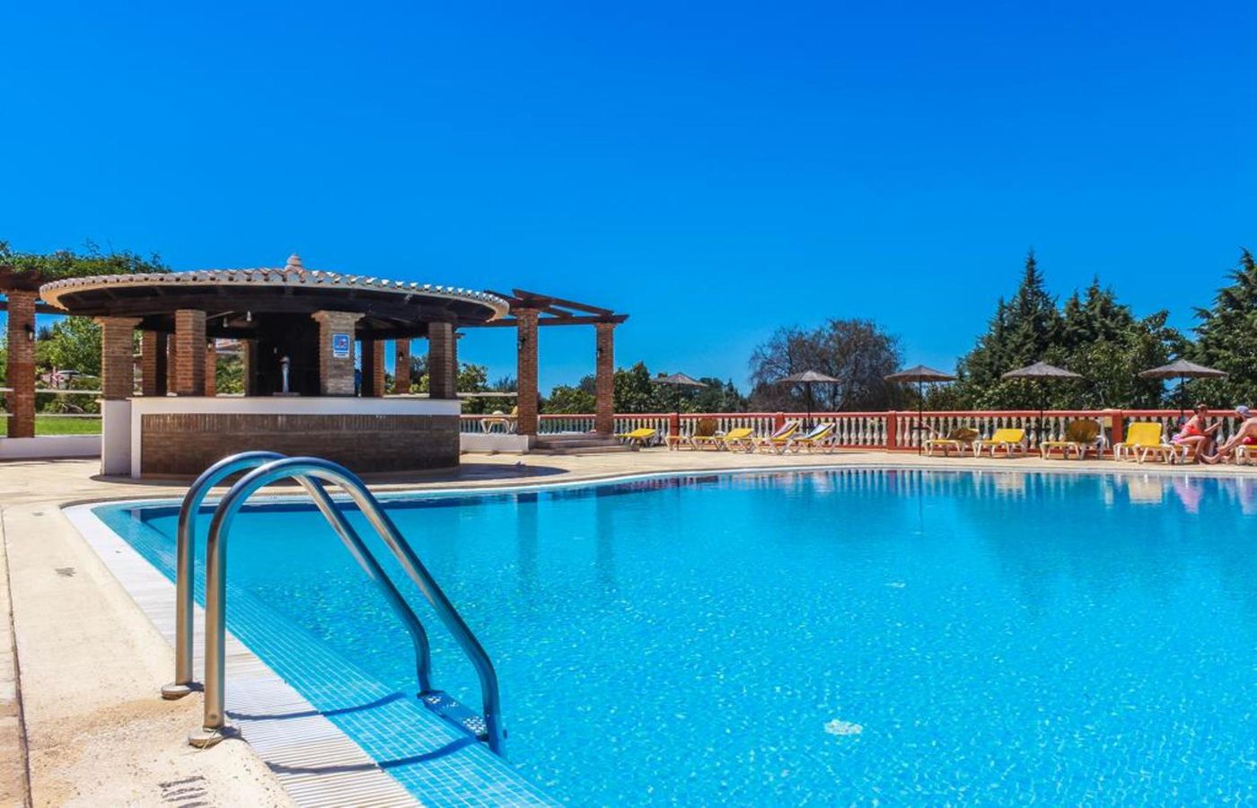 Colina-da-Lapa-Pool-13