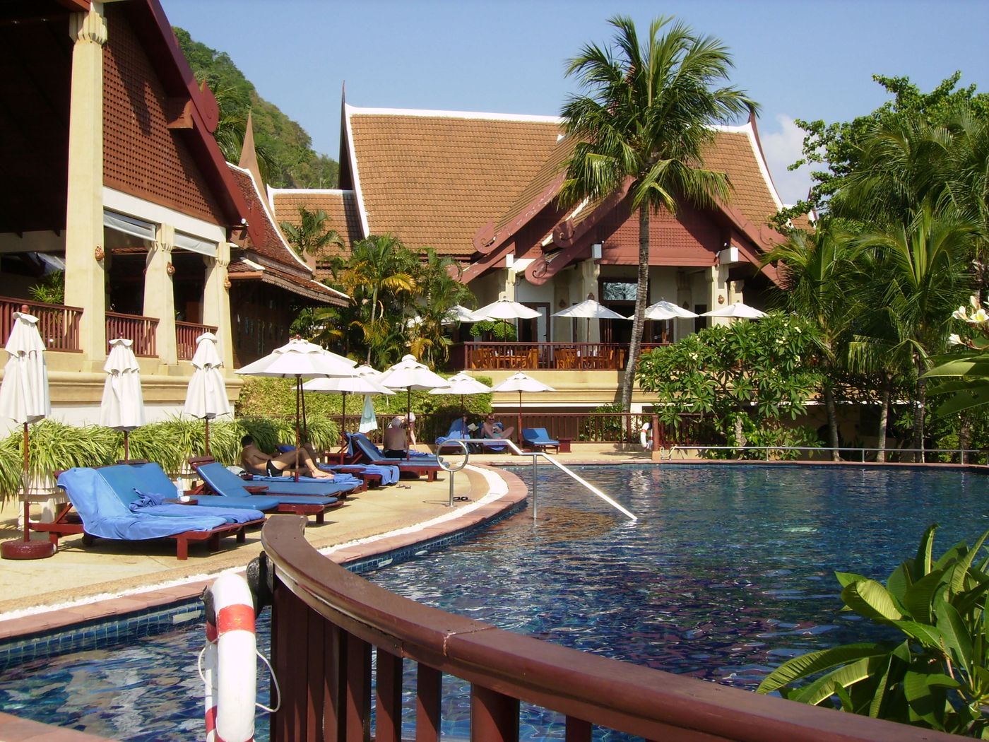 Novotel-Phuket-Resort-Pool-3
