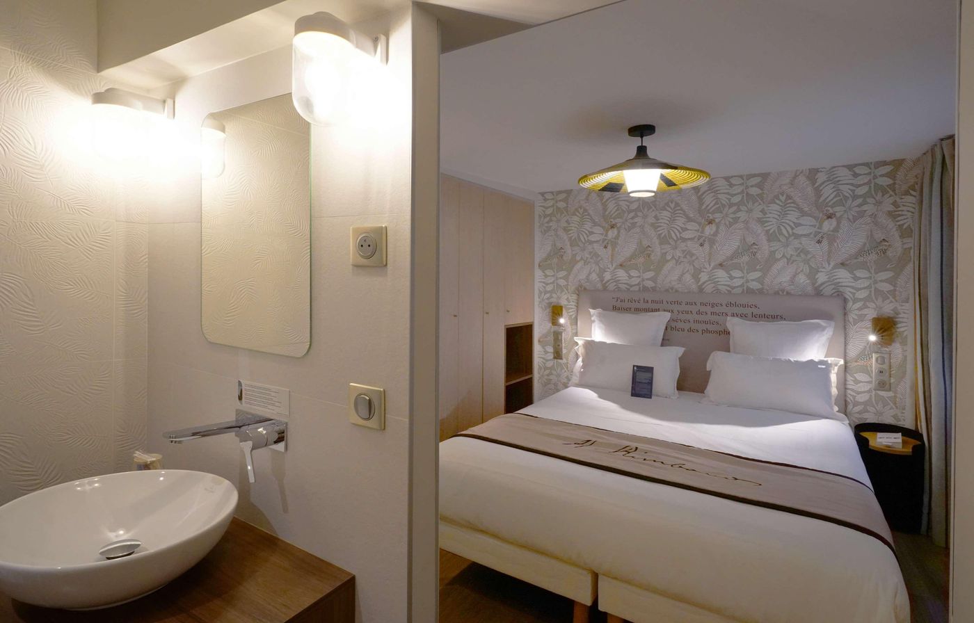 Hotel-Litteraire-Arthur-Rimbaud--BW-Signature-Coll-Room-44