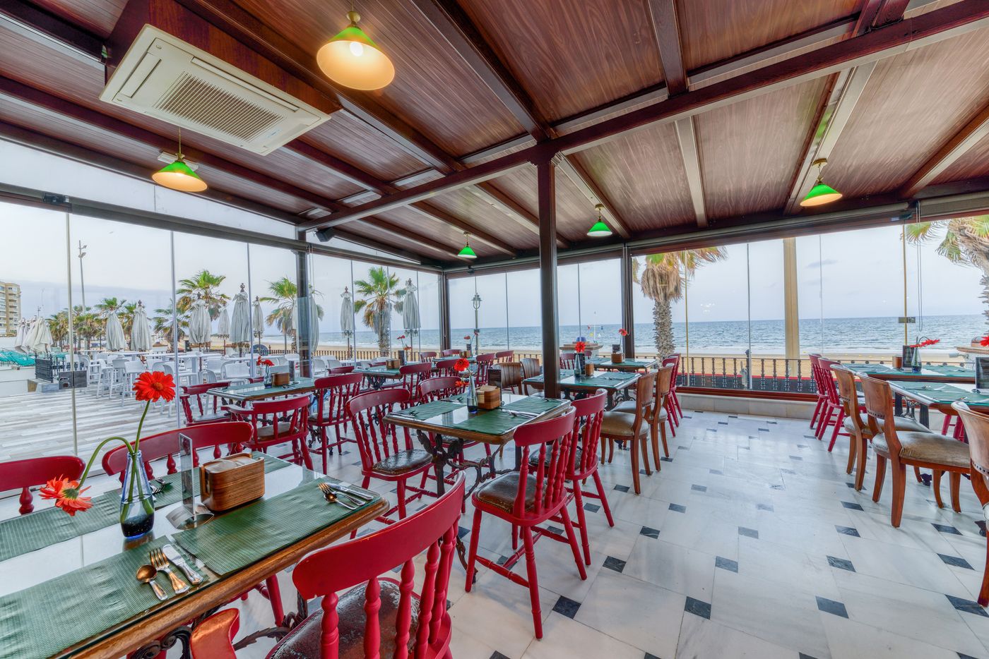 Playa-de-Regla-Restaurant-40