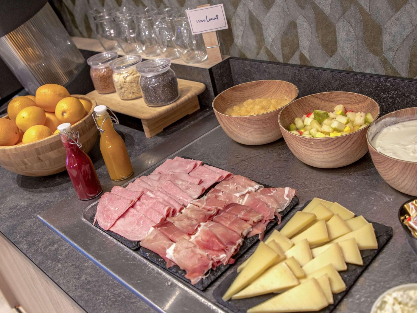 ibis-Styles-Cannes-Le-Cannet-Restaurant-37