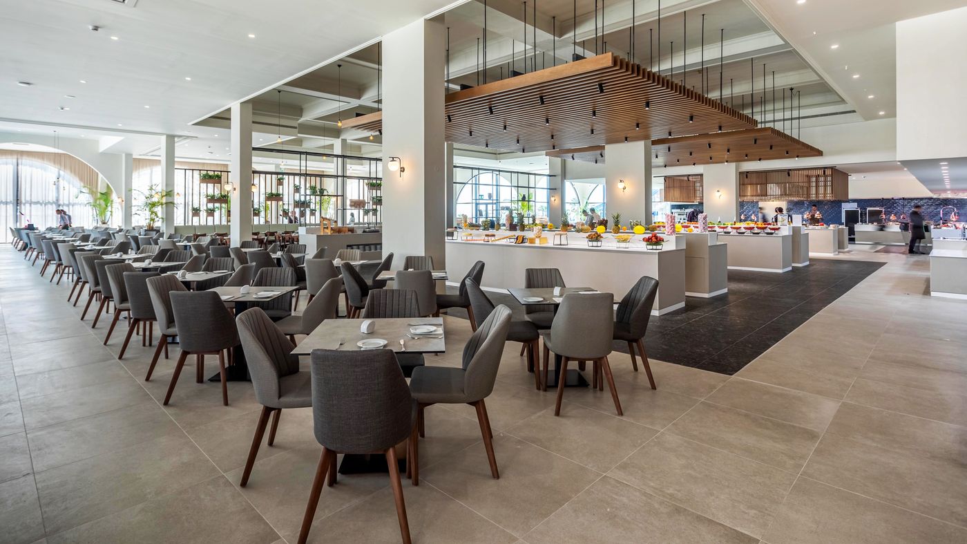 Louis-Phaethon-Beach-Restaurant-38