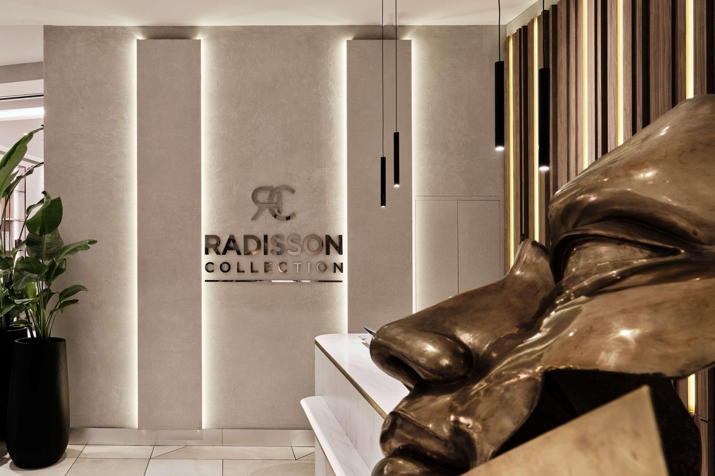 Radisson-Blu-Centrum-Lobby-26