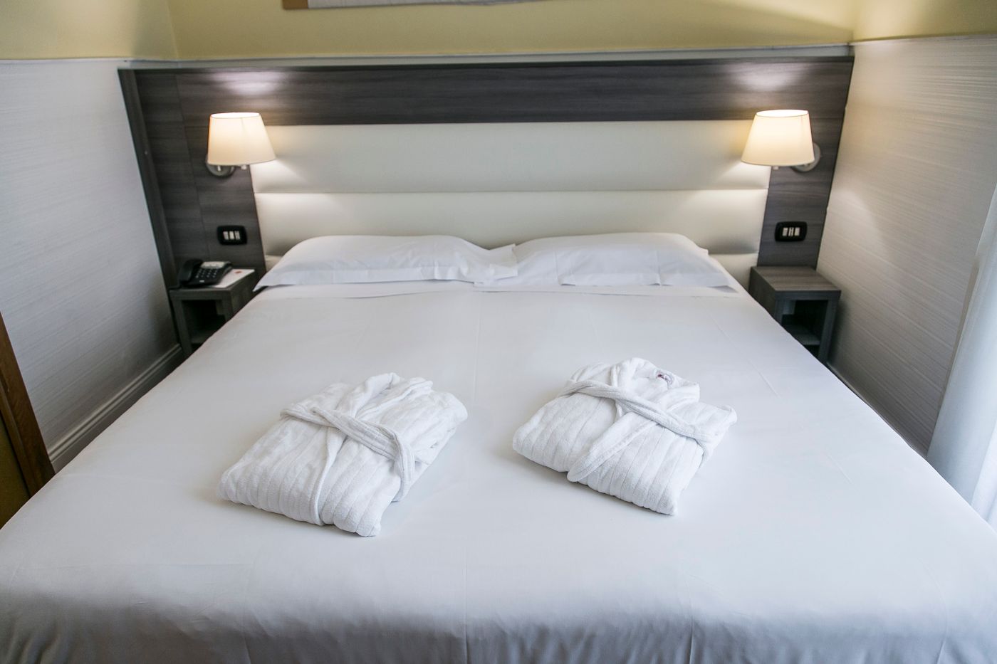 Hotel-Aphrodite-Room-17