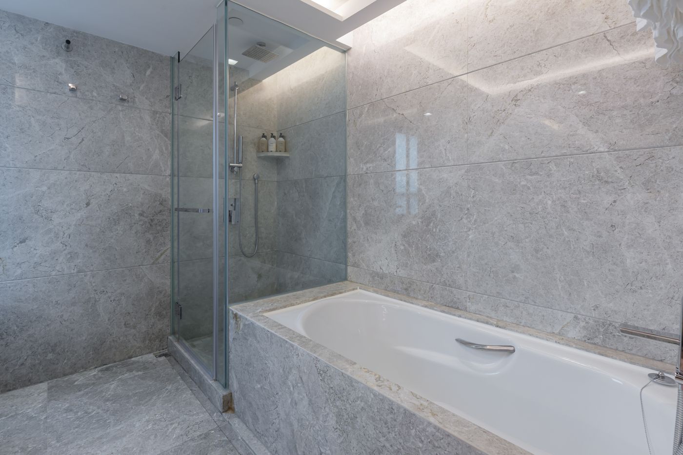 New-World-Millennium-Hong-Kong-Hotel-Room-54