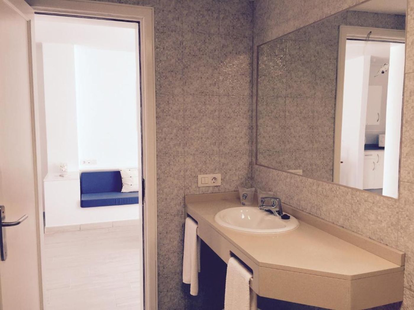 Neptuno-Suites---Adult-Only-Room-26