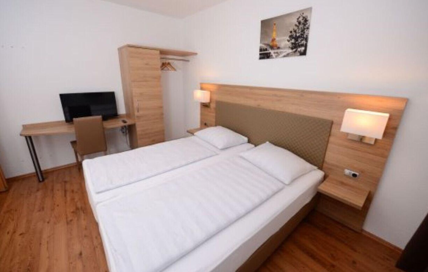 Hotel-Linde-Germany-STUTTGART -Room-7