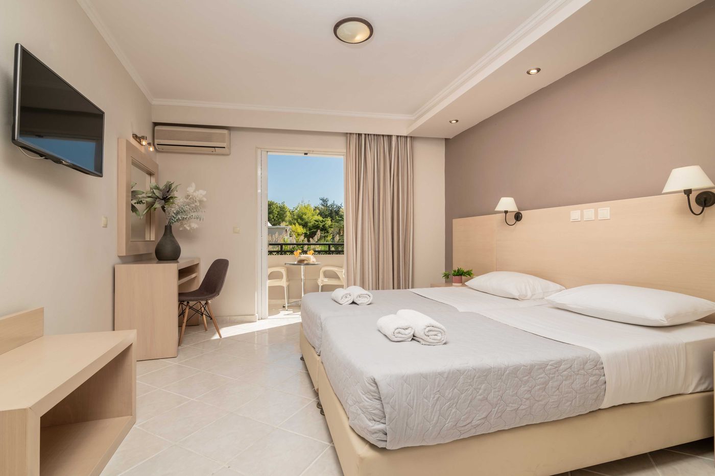 Karras-Hotel-Room-23