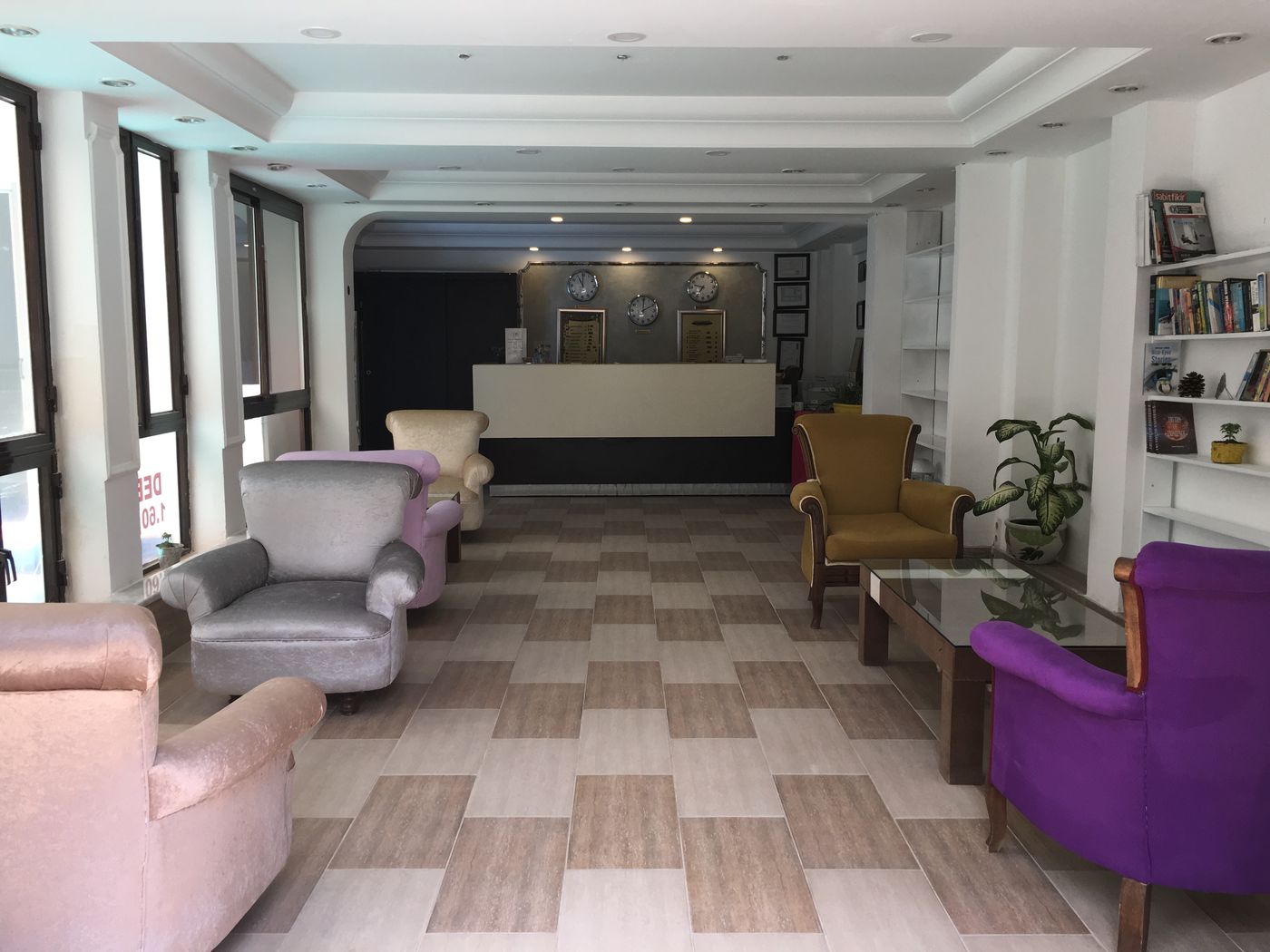 Tropic-Marina-Lobby-42