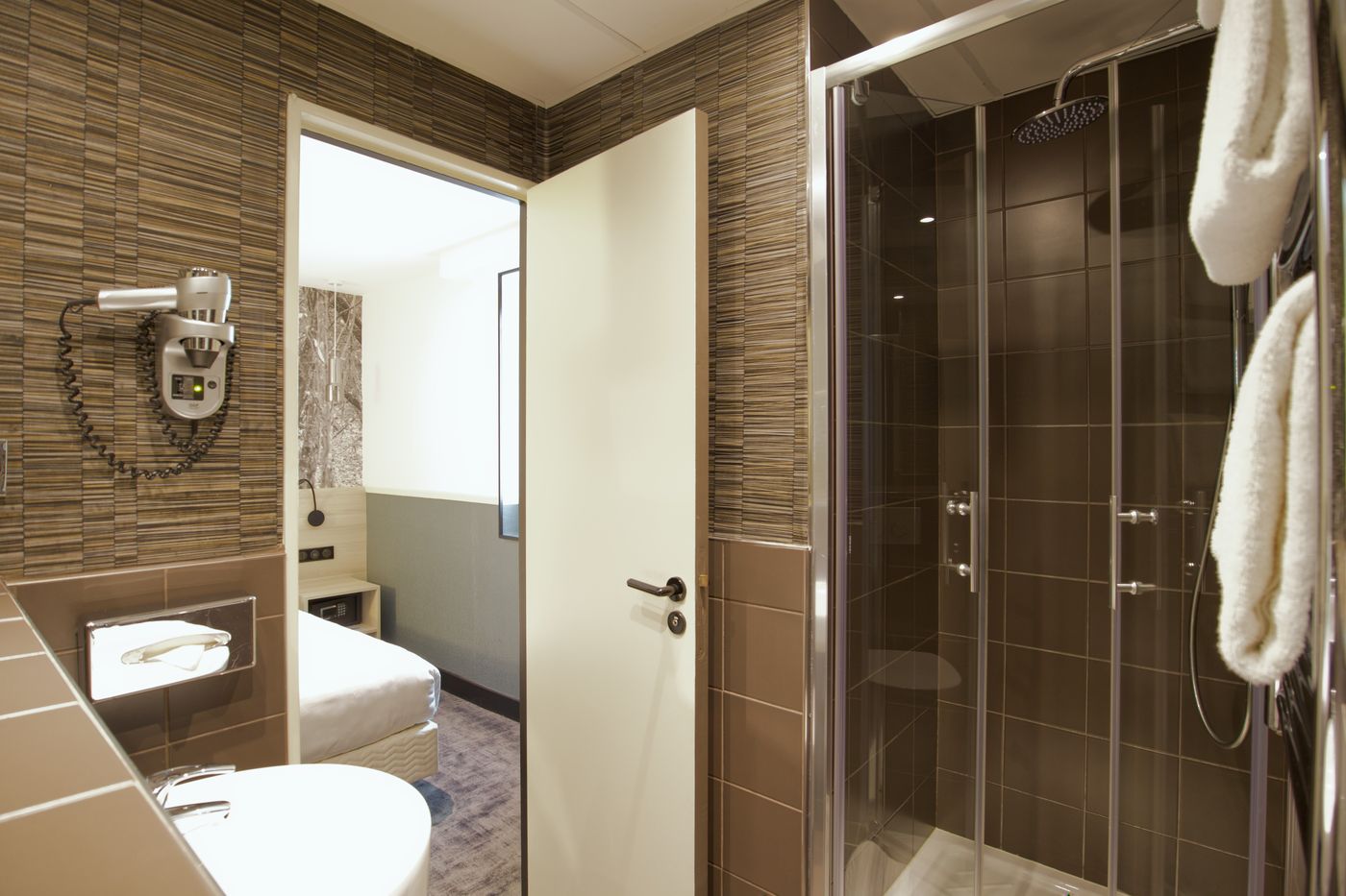 Appia-La-Fayette-Room-38