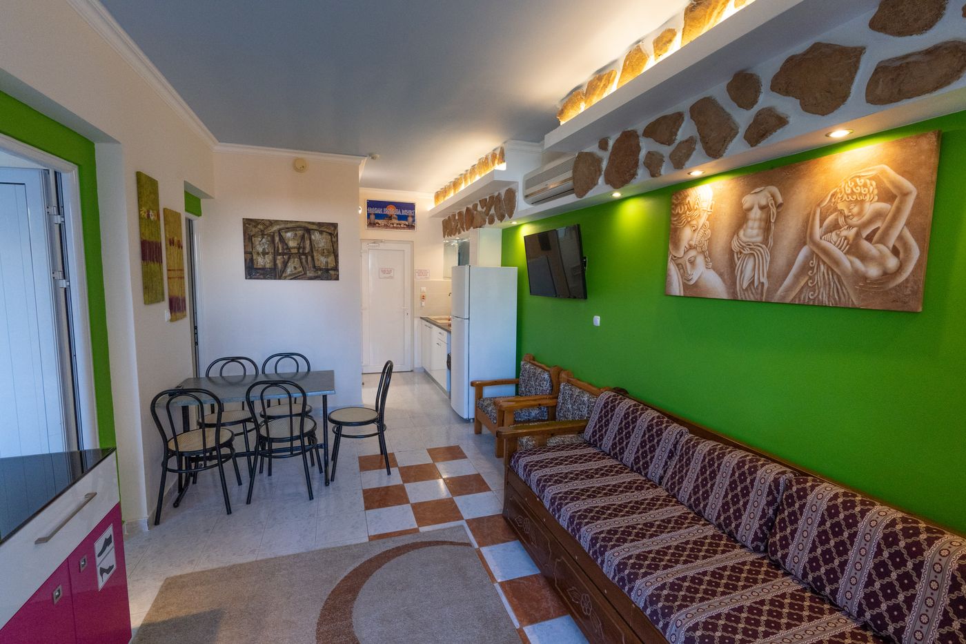 Grecian-Fantasia-Resort-Room-13