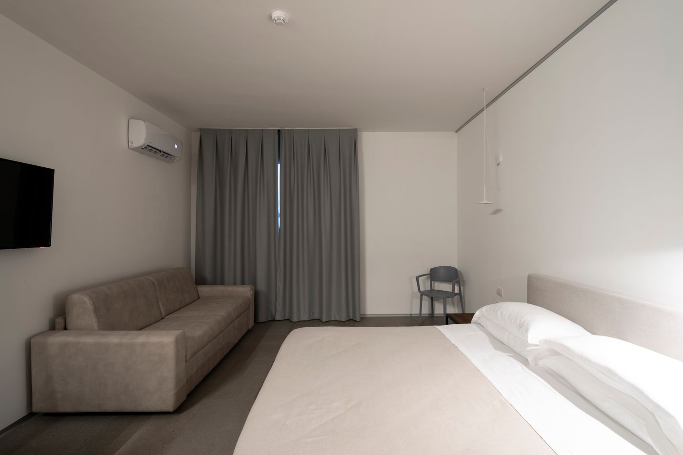 Alkamuri-Posh-Hotel---Spa-Room-37