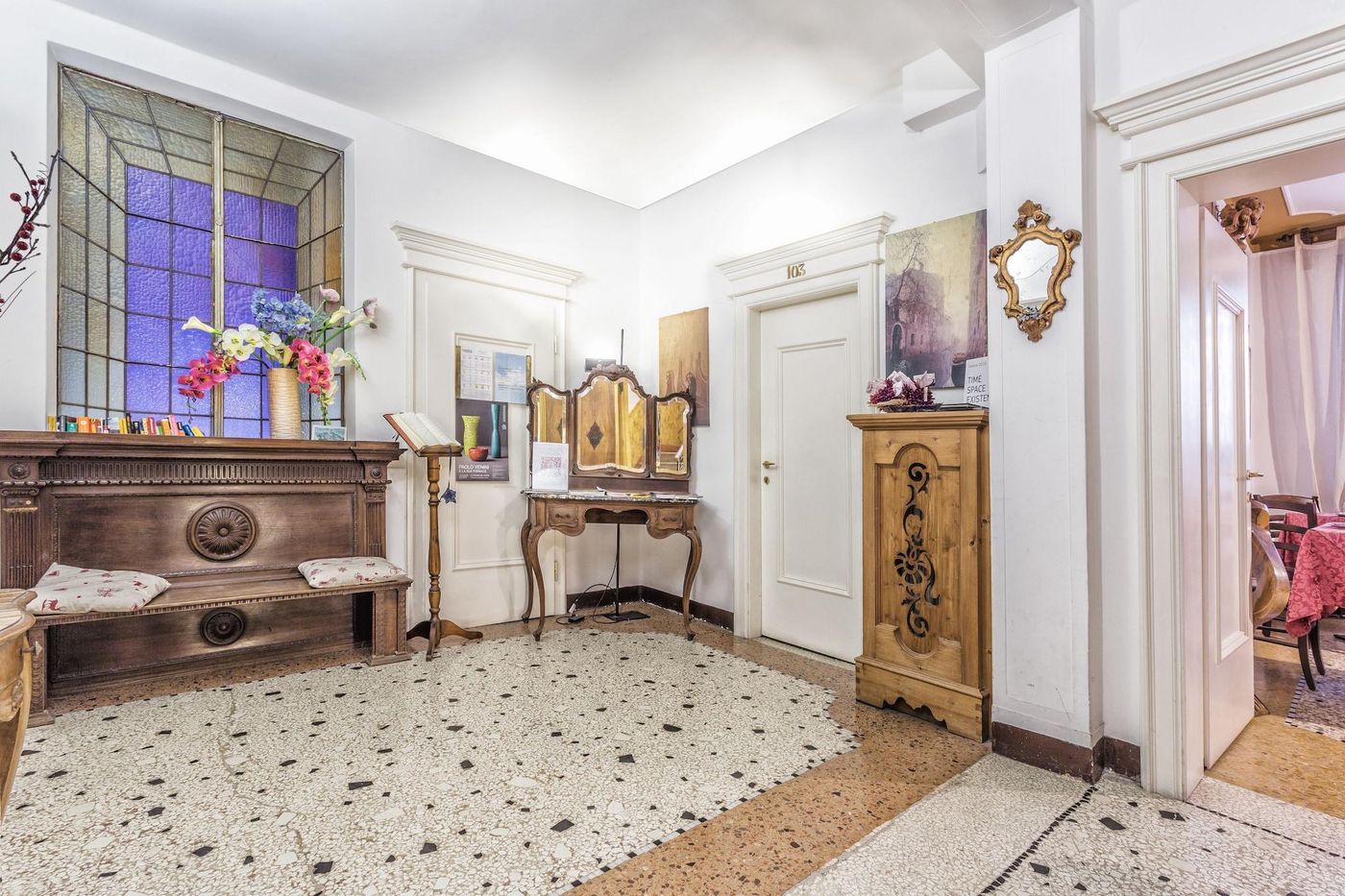 Ai-Bareteri-Lobby-17