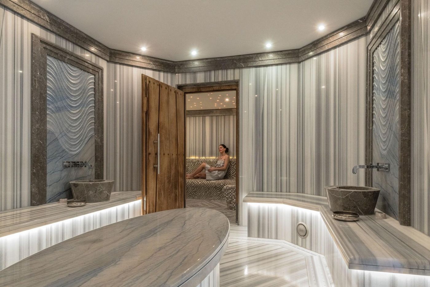 Four-Seasons-Hotel-Geneva-Sports-and-Entertainment-84