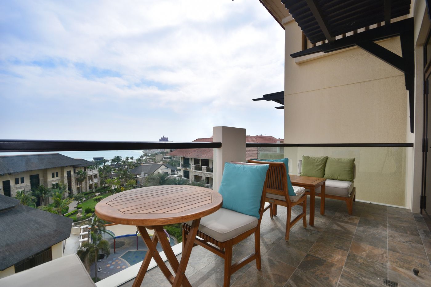 Sofitel-Dubai-The-Palm-Room-12