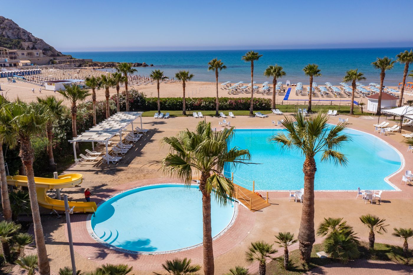 Baia-D-Oro-Hotel-Pool-46