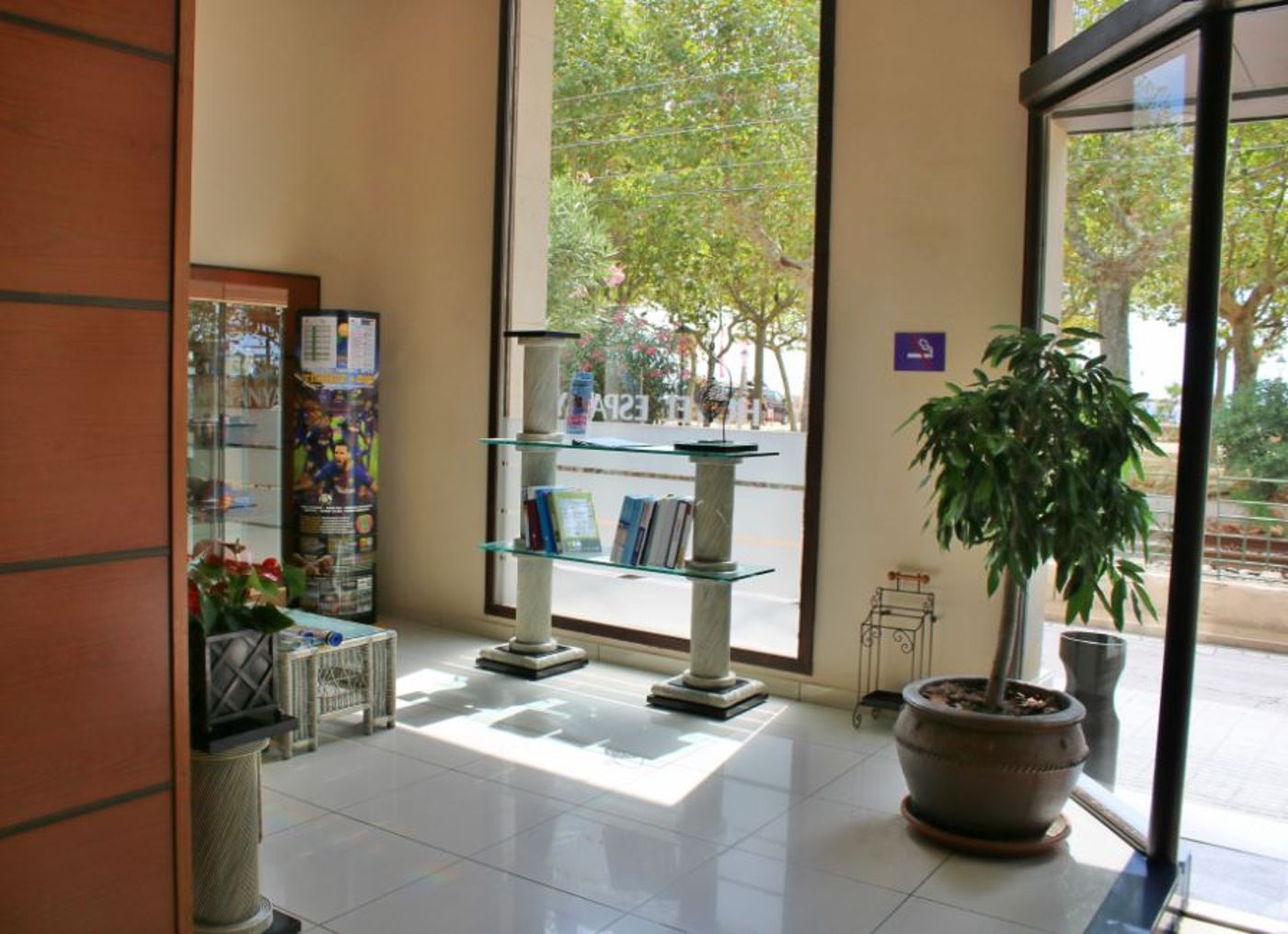 30-Degrees-Hotel-Espanya-Lobby-54