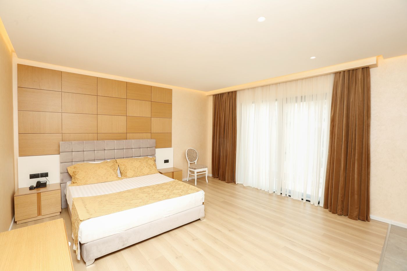 Oxford Hotel-Albania-TIRANA-General view-2