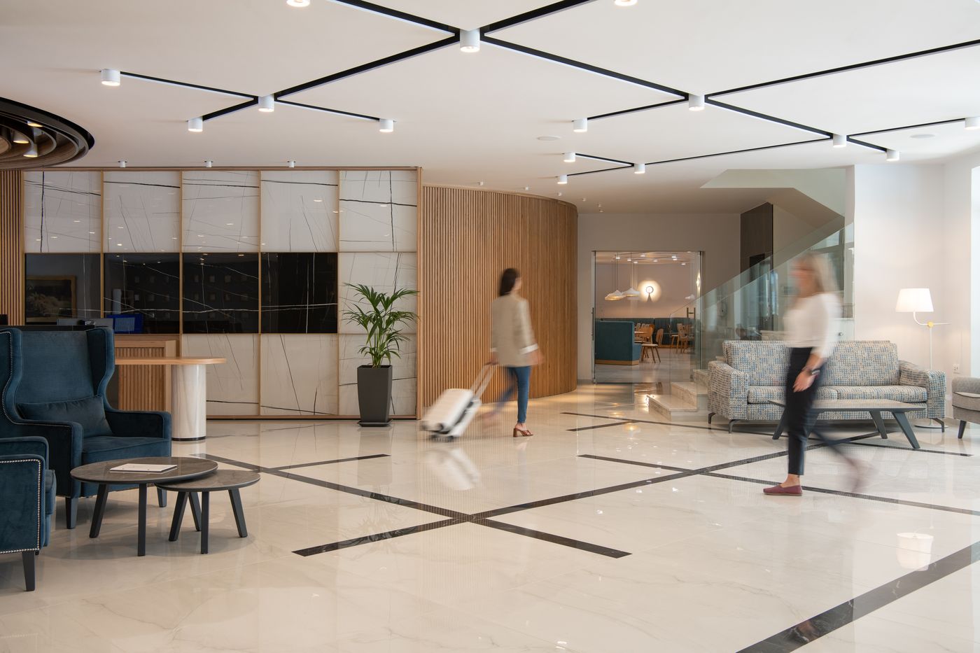 Bio-Suites-Hotel-Lobby-80