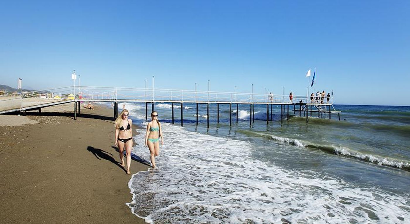 Club-Turtas-Beach-Hotel-Beach-40