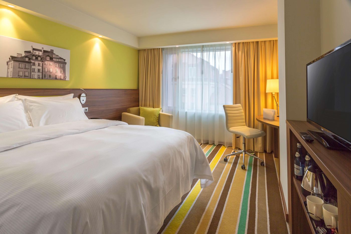 Hampton-by-Hilton-Warsaw-City-Centre-Room-4