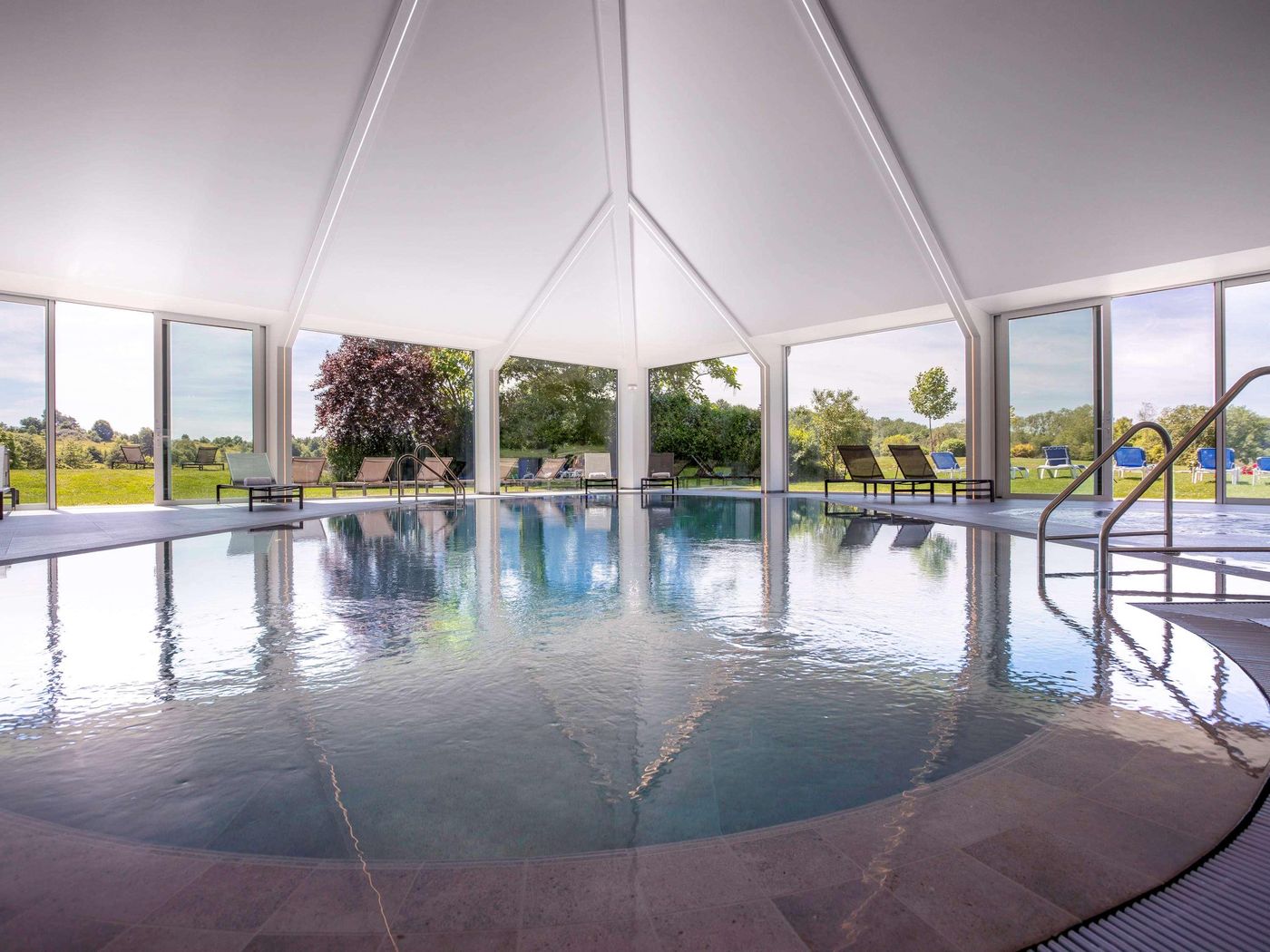 Mercure-Luxembourg-Kikuoka-Golf-And-Spa-Pool-56