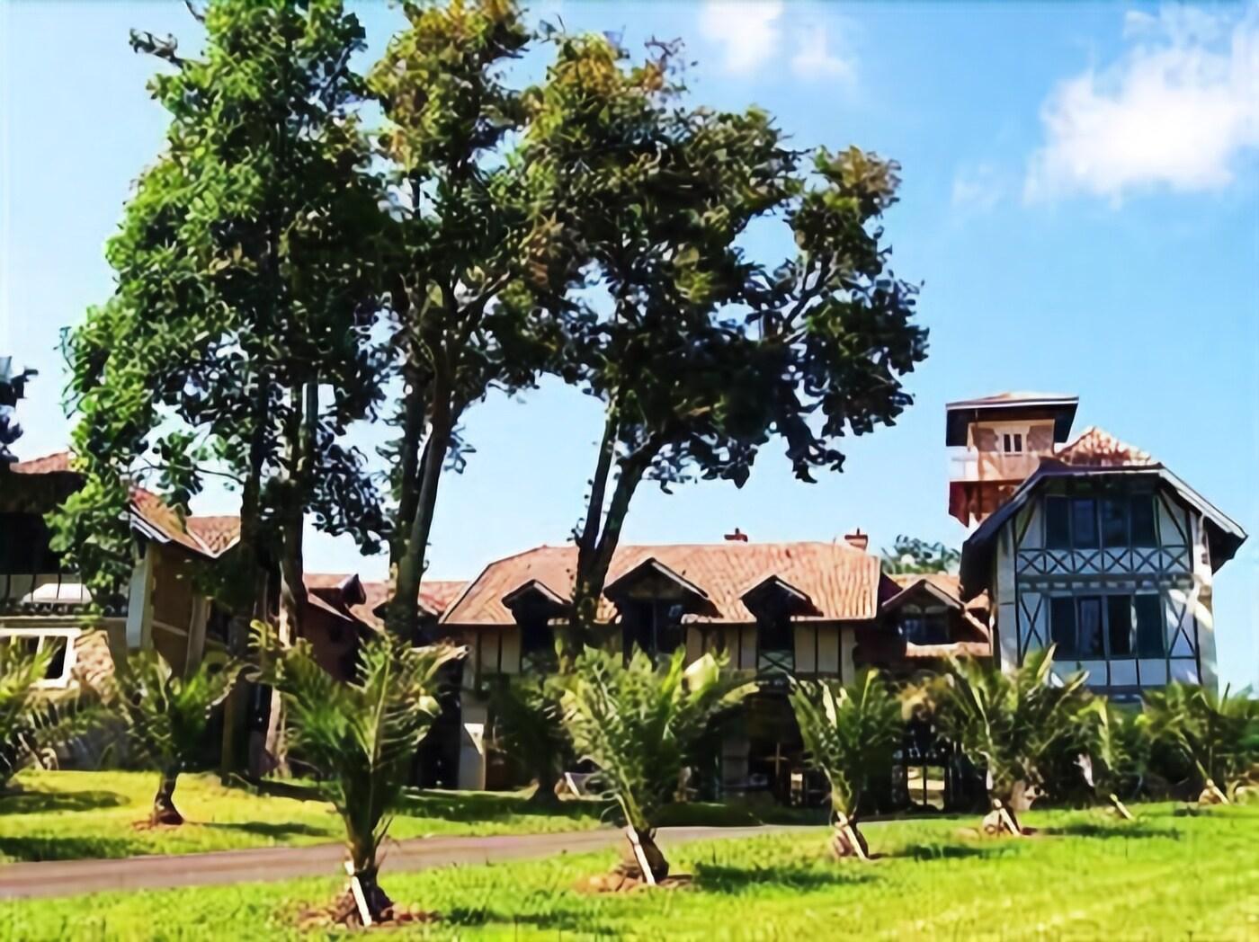 Beaumanoir Small Luxury Boutique Hotel-France-BIARRITZ-General view-5