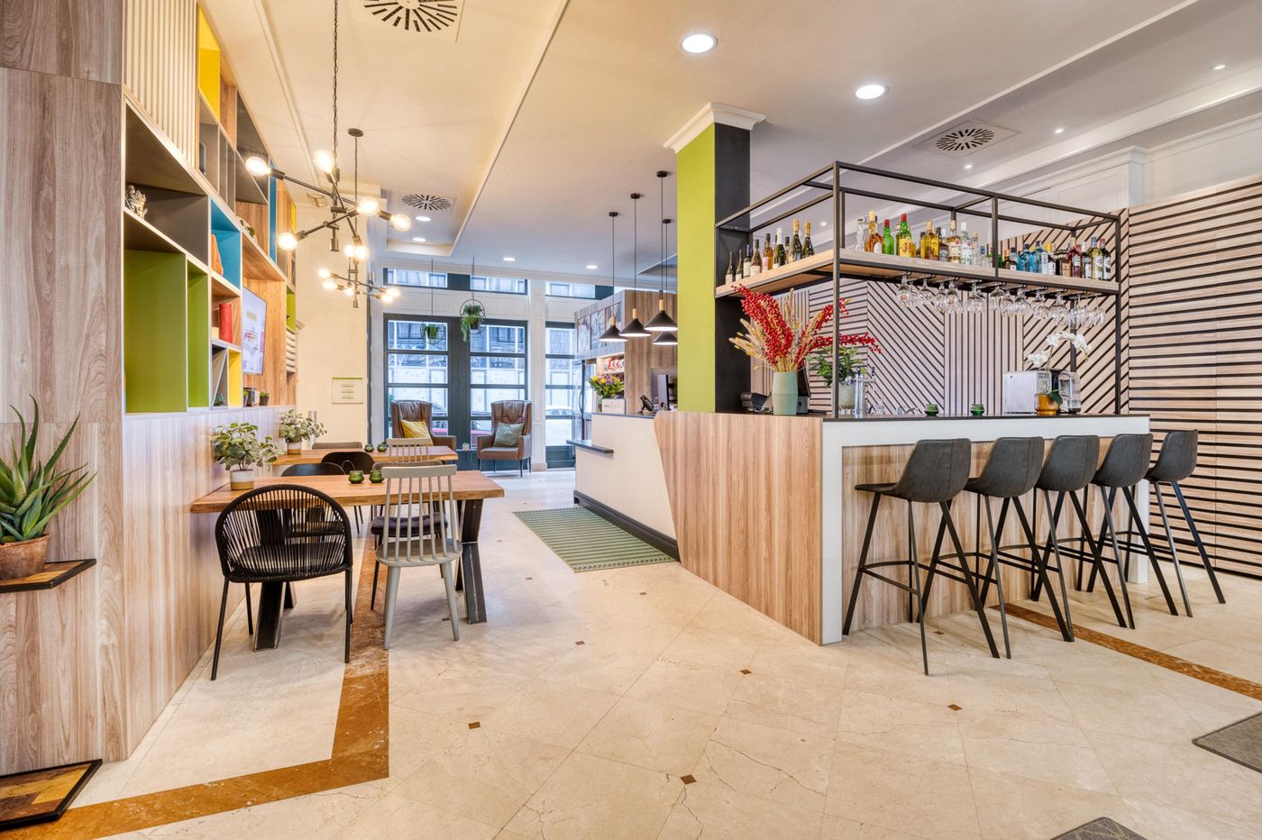 Holiday-Inn-Brussels-Schuman-General-view-5