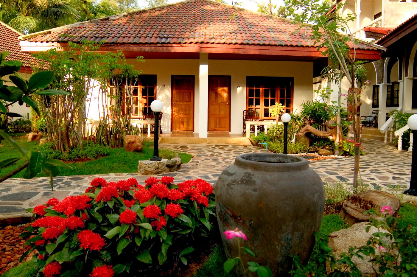 Tropica Bungalow Hotel-Thailand-Patong Beach-General view-8