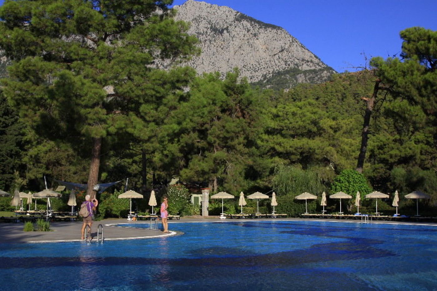 Ma-Biche-Kemer-Pool-17