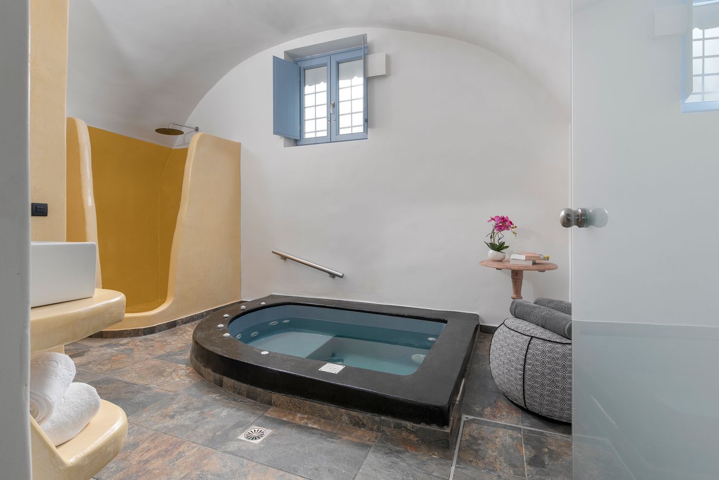 Sole-D-Oro-Luxury-Suites-Room-77