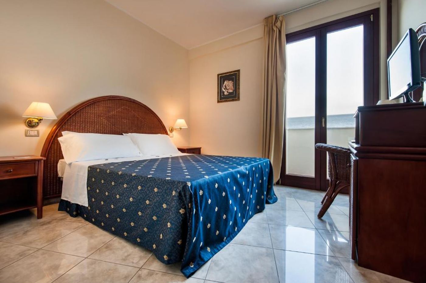 Hotel Ara Solis-Italy-Taranto-Room-9