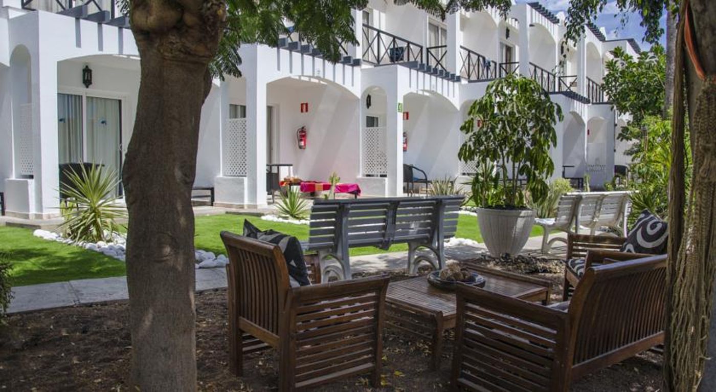 Vista Bonita - Gay Only Resort