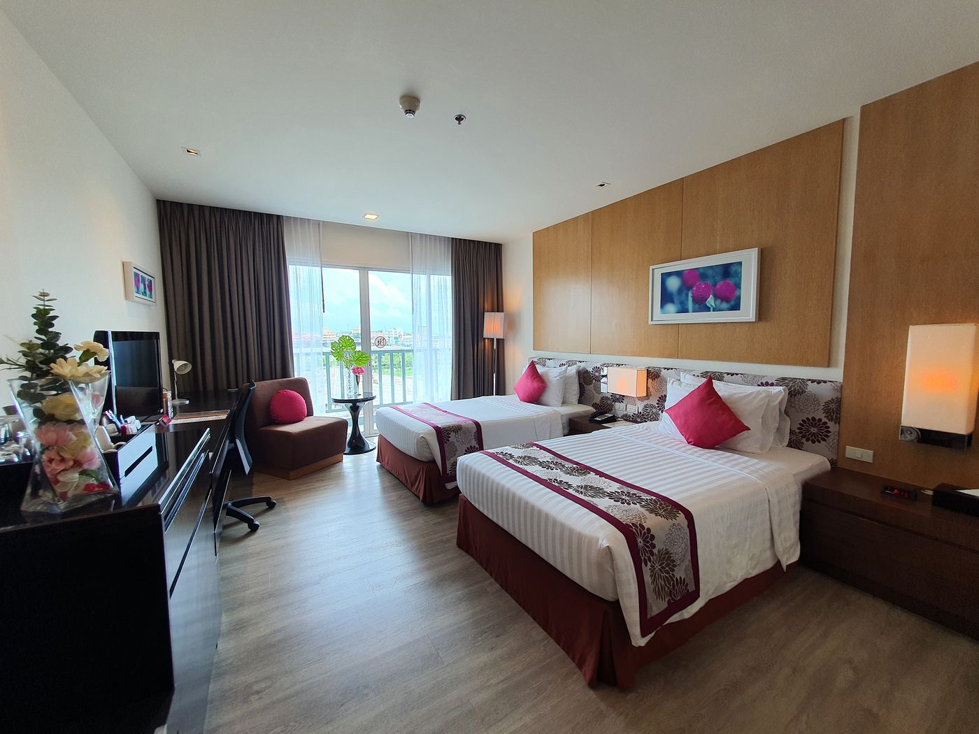 Amaranth-Suvarnabhumi-Hotel-Room-13