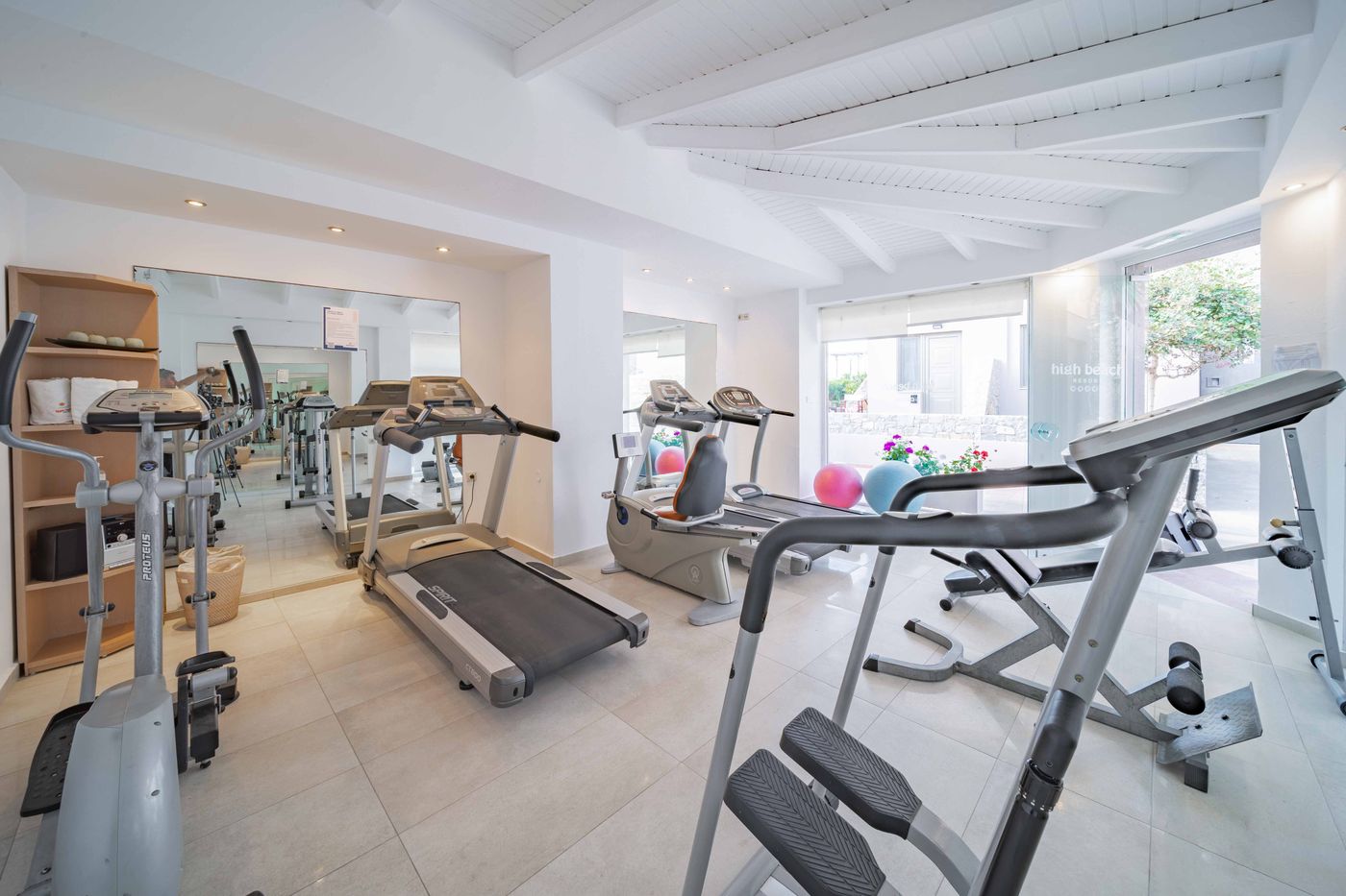 High Beach White - Adults Only