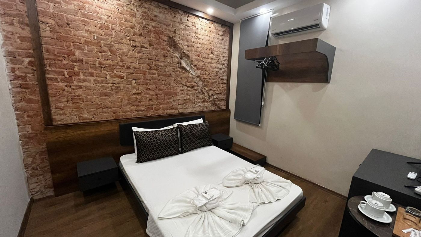 Taxim34-Hotel-Room-2