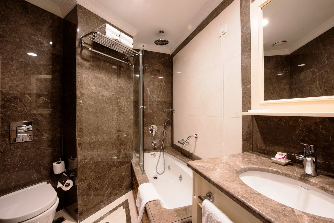 GLK-Premier-Sea-Mansion-Suites---Spa-Room-37