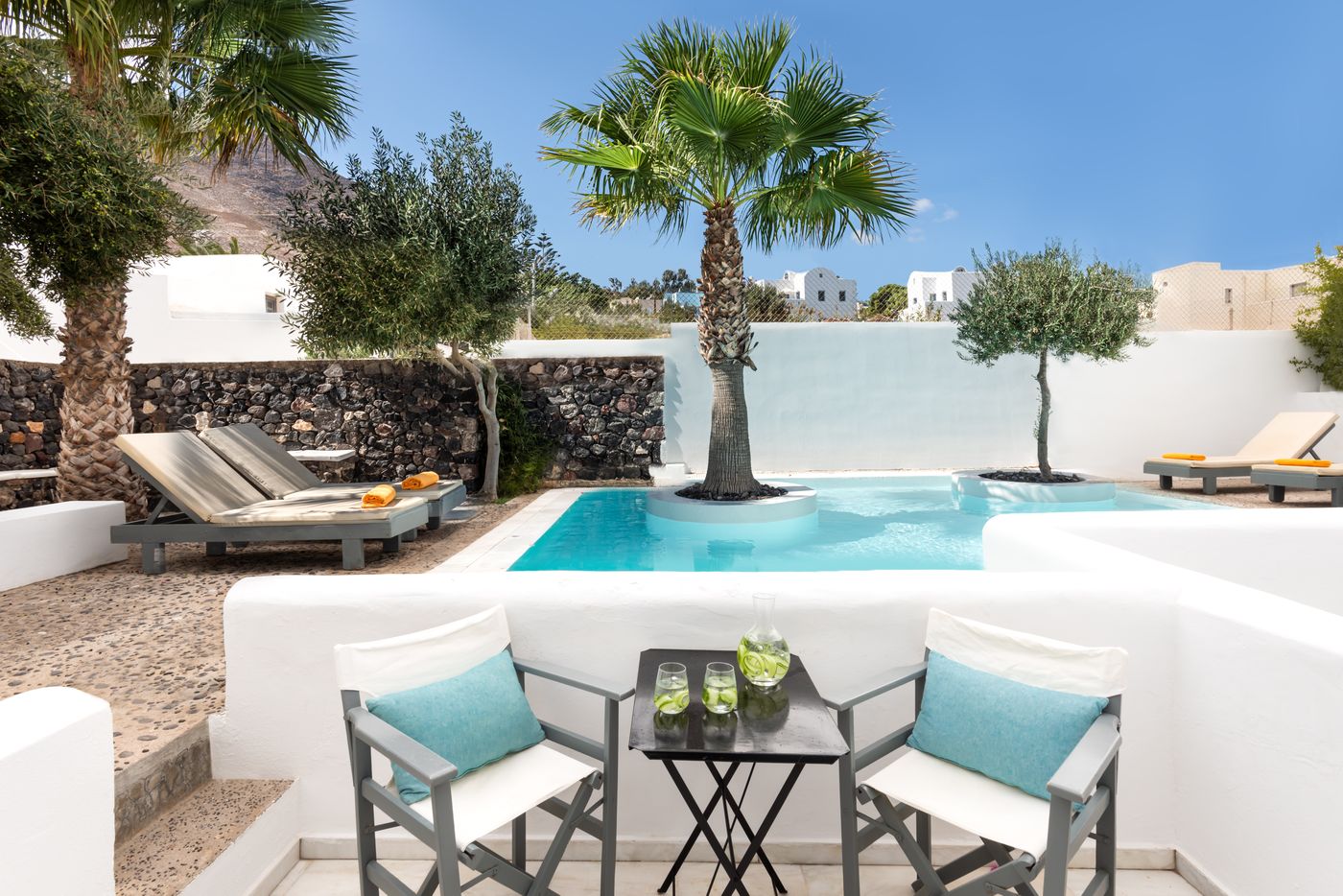 Santorini-Kastelli-Resort-Room-9