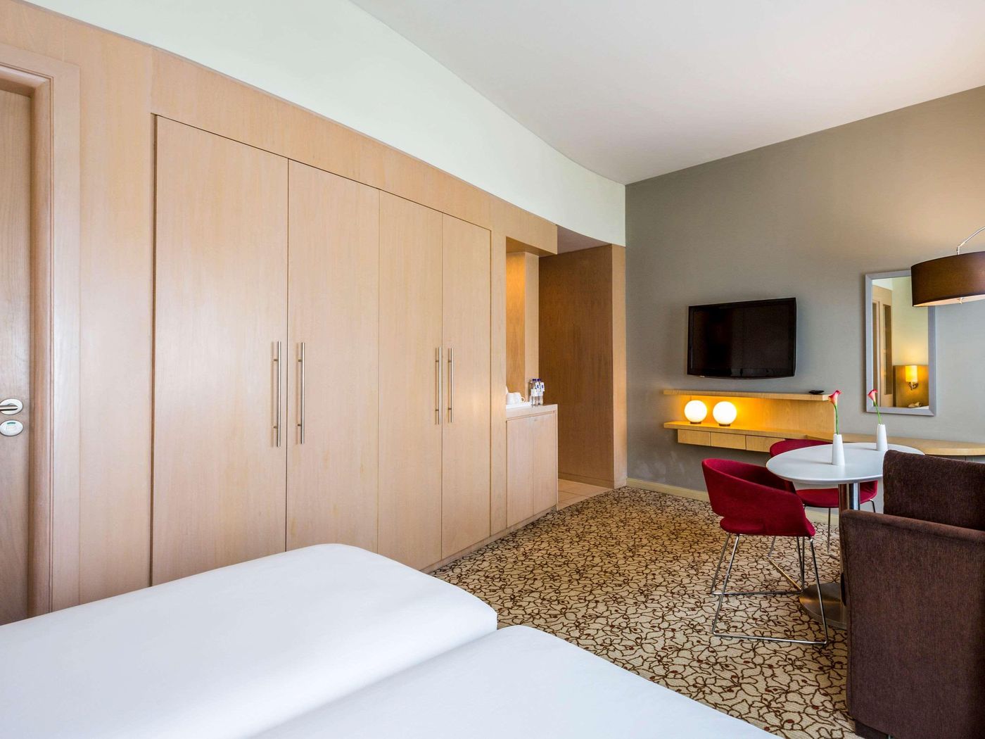 Novotel-Suites-Mall-Avenue-Dubai-Room-16