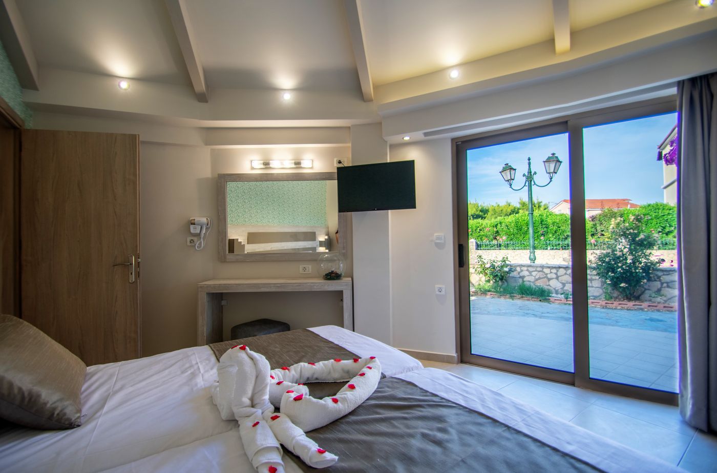 Paradise-Apartments-And-Studios-Room-42