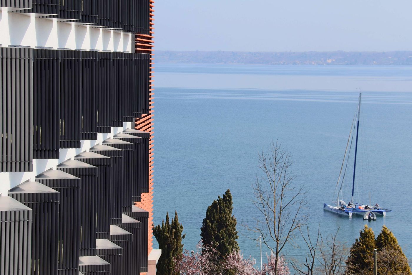 Lake-Geneva-Hotel-General-view-11