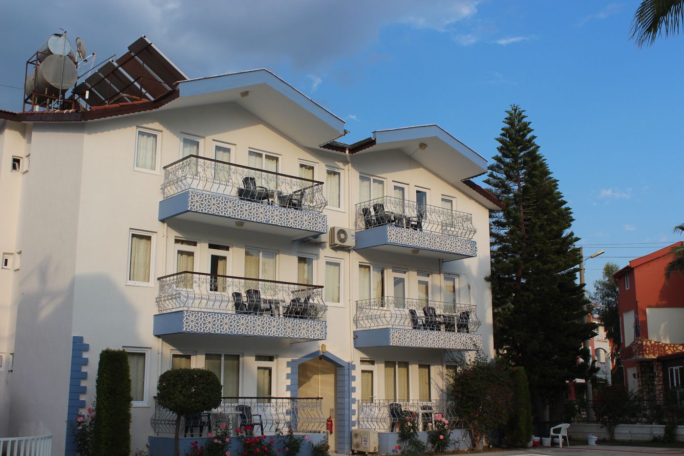 Side-Papaya-Apart-Hotel-General-view-12