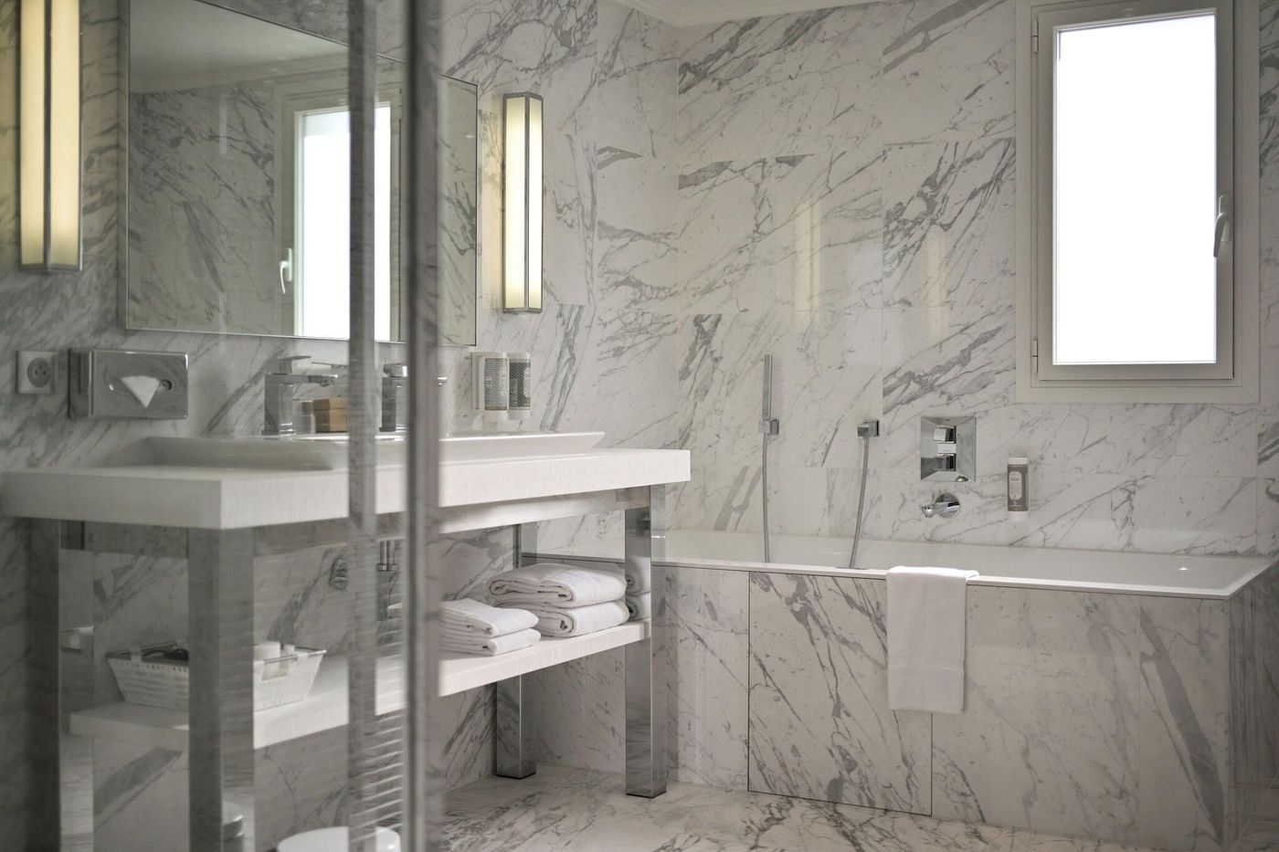 Juliana-Cannes-Room-31