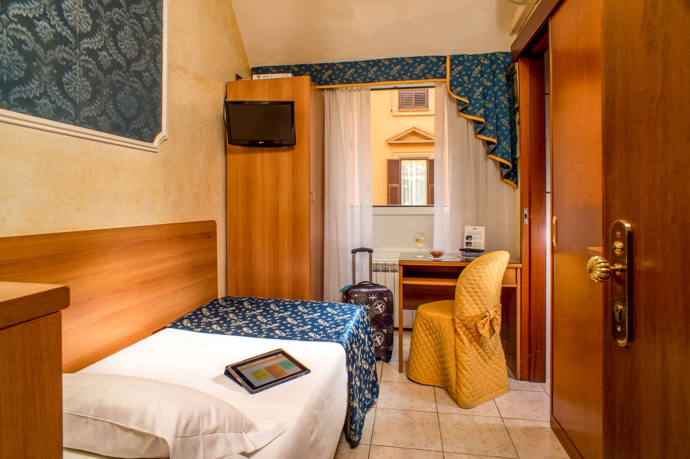 Assisi-Room-7