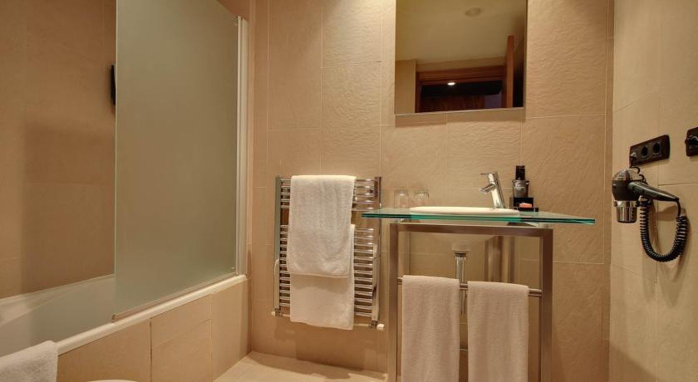 Rafael Hoteles Badalona