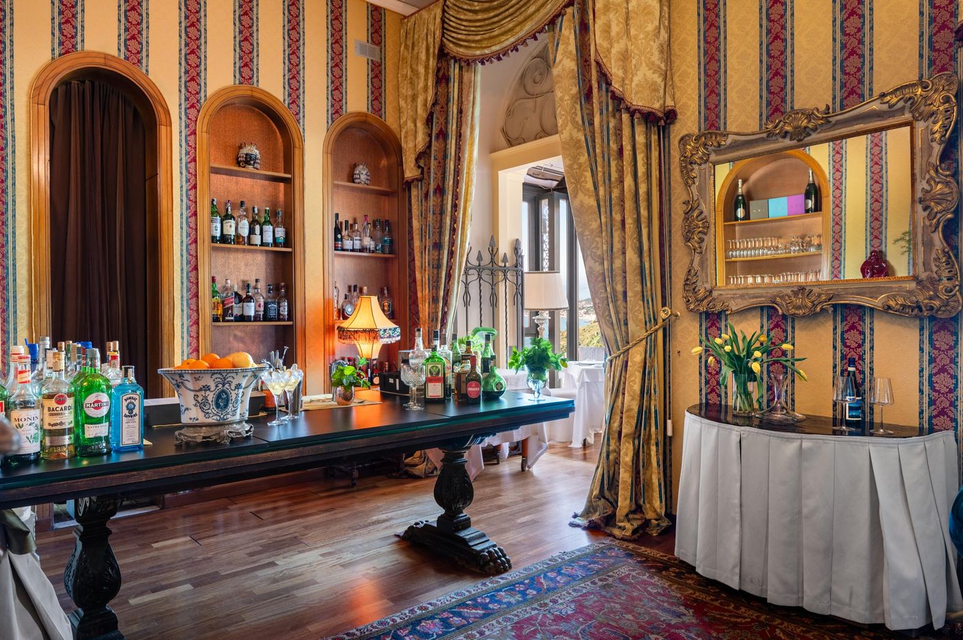 Excelsior-Palace-Bar-66