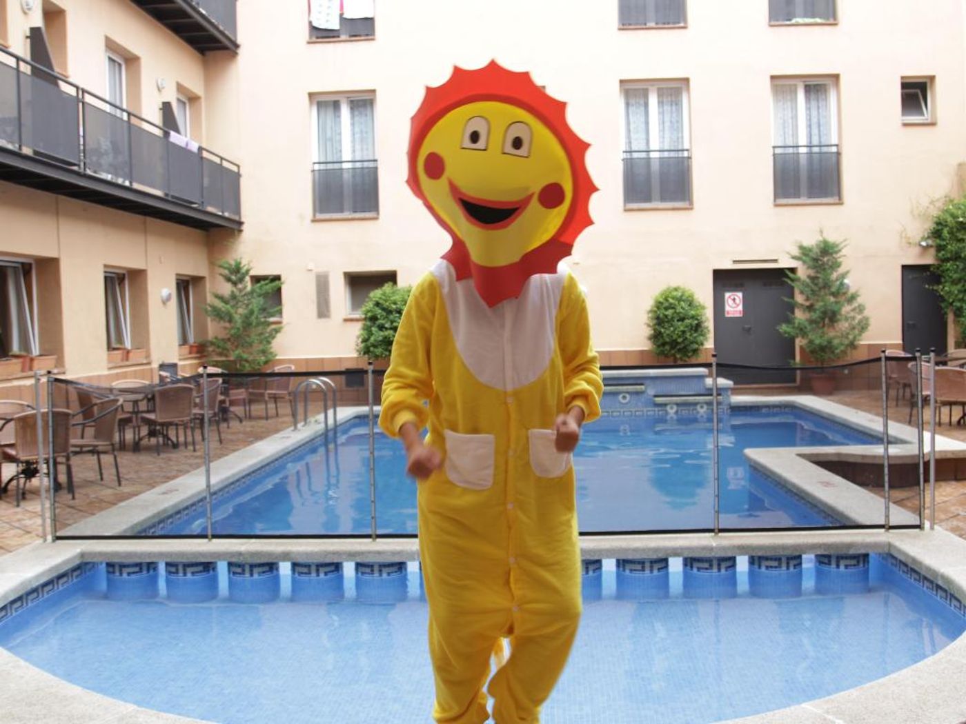 URH-Tossa-de-Mar-Sports-and-Entertainment-14